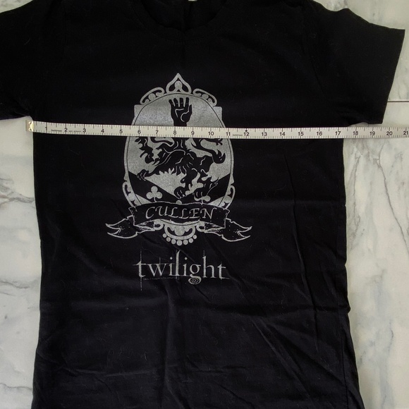 Collectible Twilight Cullen Tee Juniors Size: X-Large - Picture 6 of 7